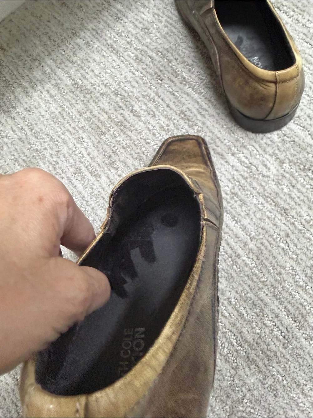 Me a Kenneth Cole Reaction Brown Distressed Loafers Size 9.5 M